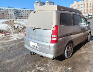 Nissan Serena 4WD 2002 (1)