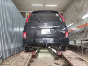 Toyota Isis 2010 2WD Platana (16)