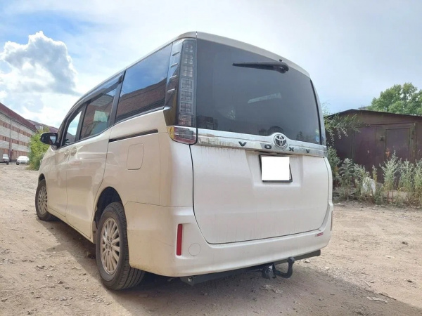 Toyota Voxy 14- (7)