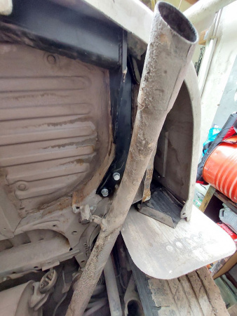 Toyota Ipsum 01-09 2WD  (15)