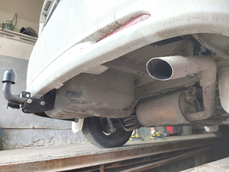 Toyota Ipsum 01-09 2WD  (23)