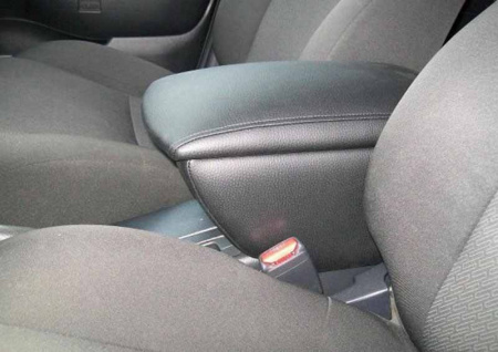 0037560_podlokotnik-toyota-avensis-2003-2008g