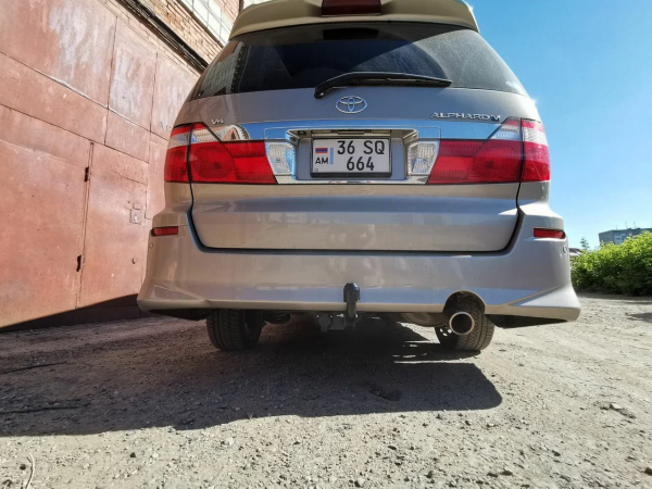 1_Alphard_2002-2008.jpeg
